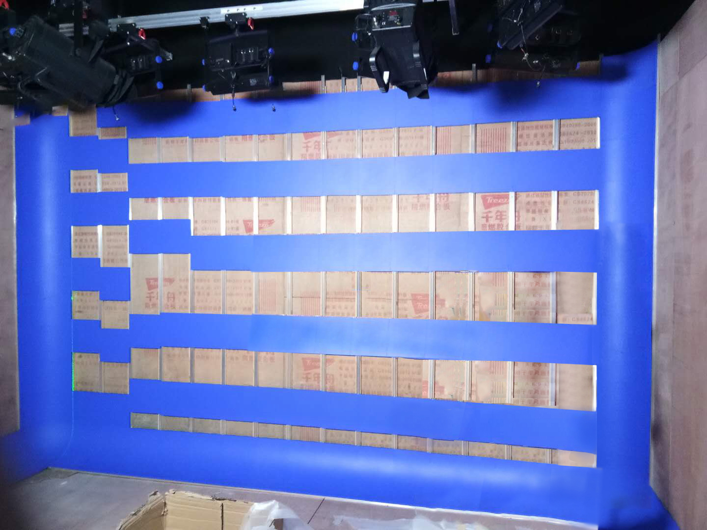 演播室抠像蓝箱一定需要铺抠像地胶吗